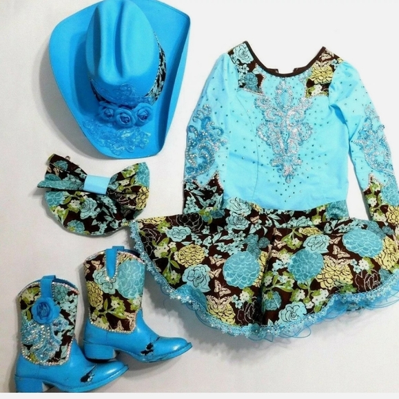 Meet your Posher, Jess - Picture 2 of 3